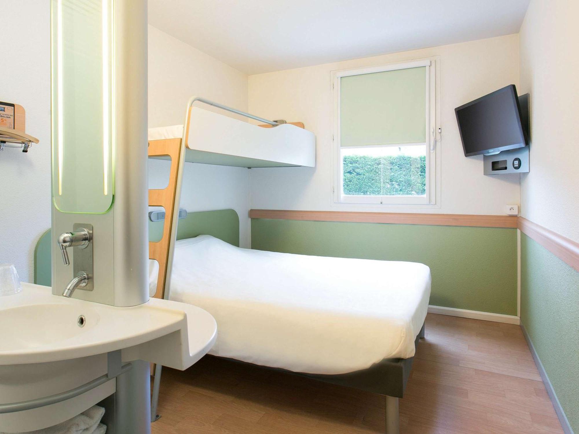 Hotel ibis budget Bordeaux Aéroport Mérignac Esterno foto